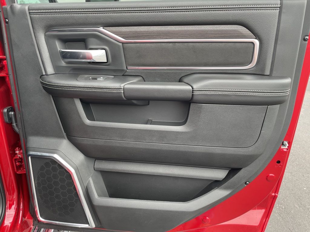 2026 RAM 2500 Laramie - Photo 40