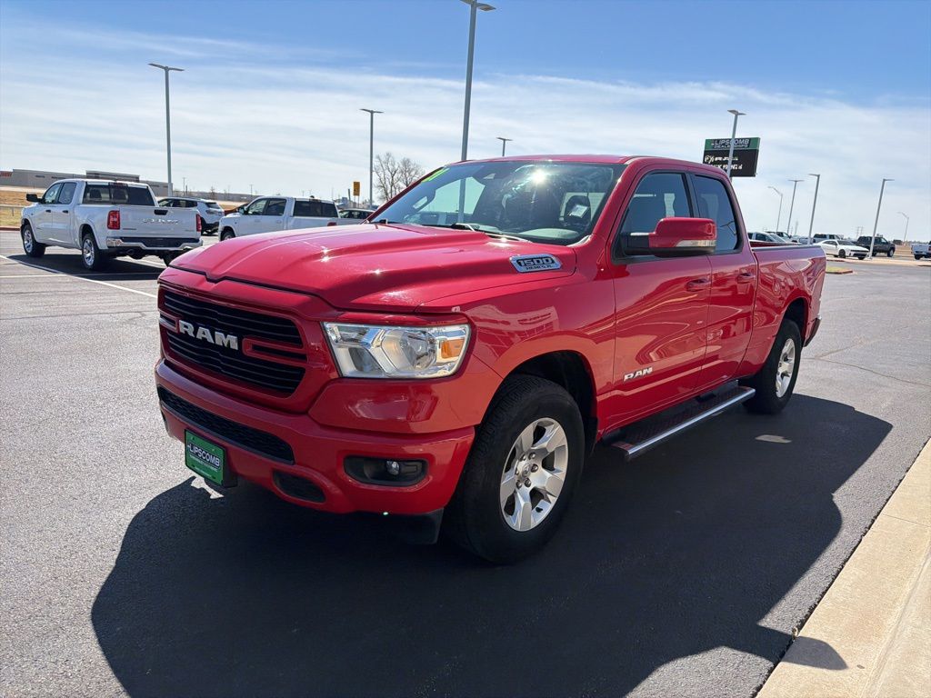 View vehicle photo 3