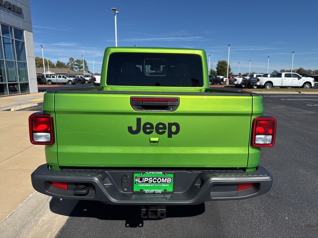 New 2025 Jeep Gladiator Sport S Pickup