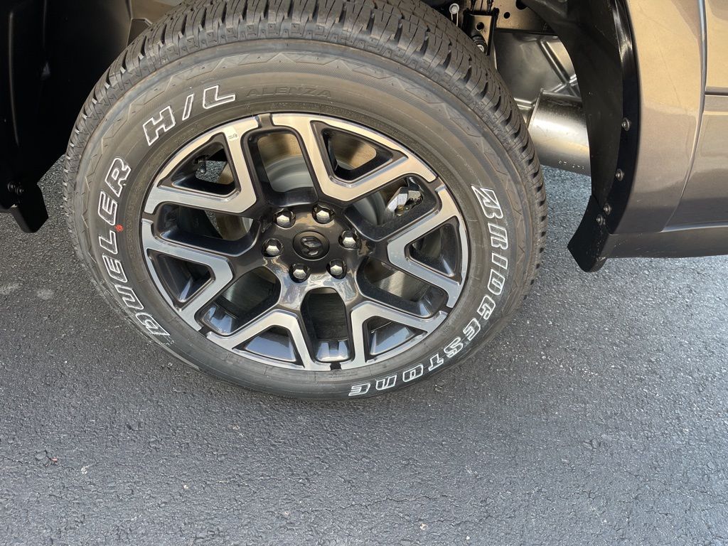 2026 RAM 1500 Laramie - Photo 11