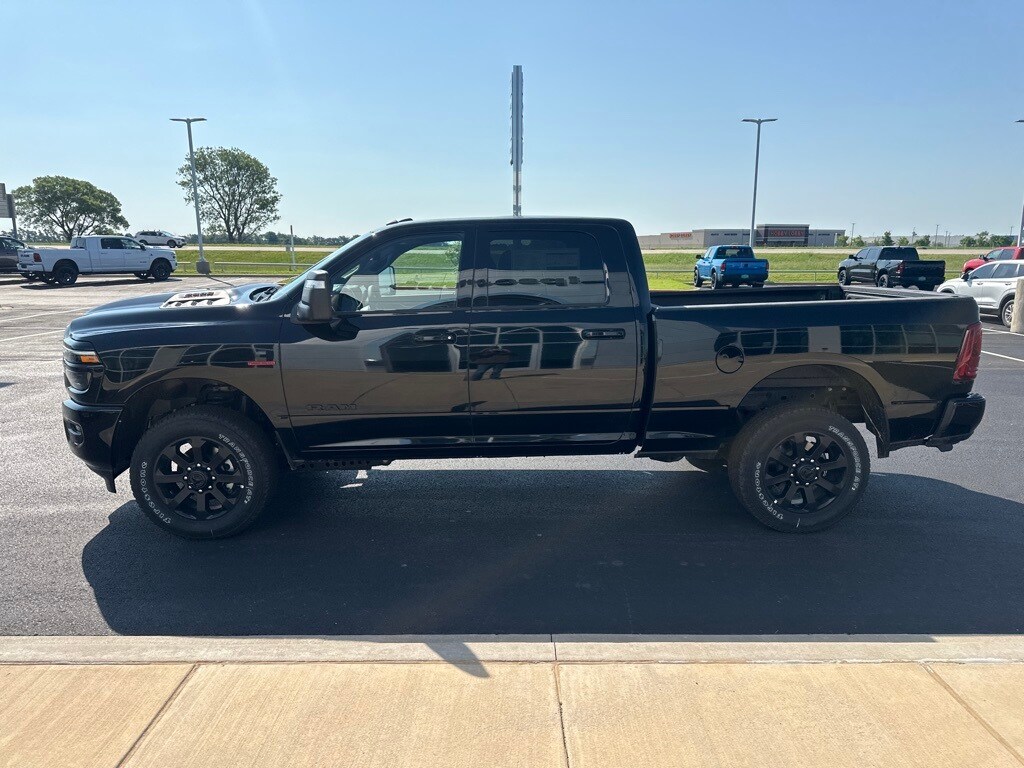 2025 Ram 2500 Laramie photo 3