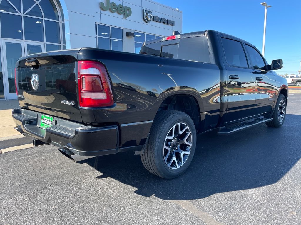 View vehicle photo 4