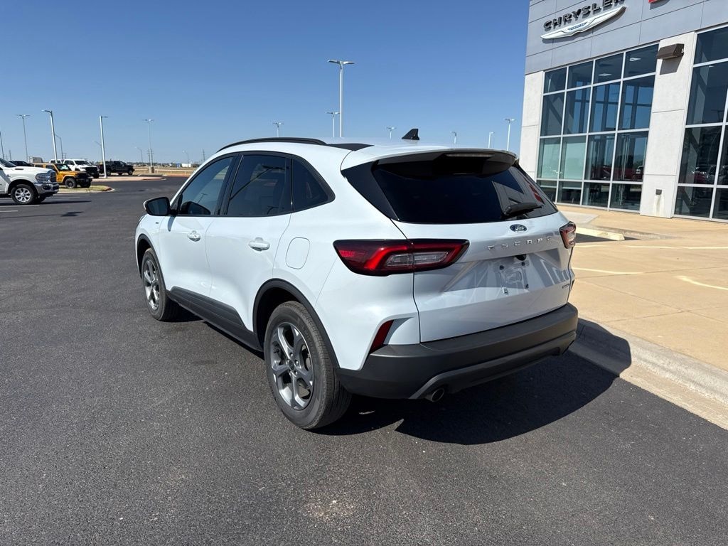 Used 2025 Ford Escape ST-Line Select SUV