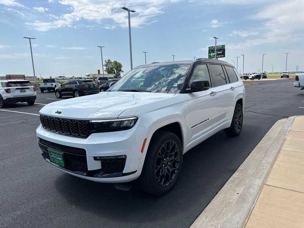 2025 Jeep Grand Cherokee L Summit photo 4