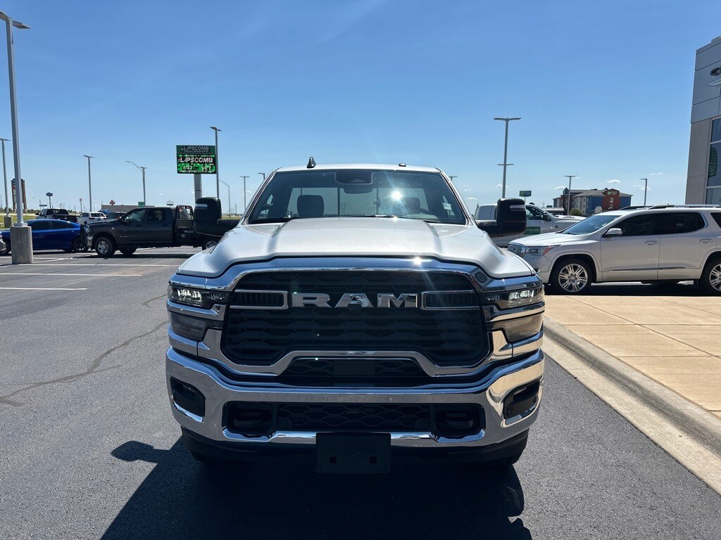 2025 Ram 2500 Tradesman photo 3
