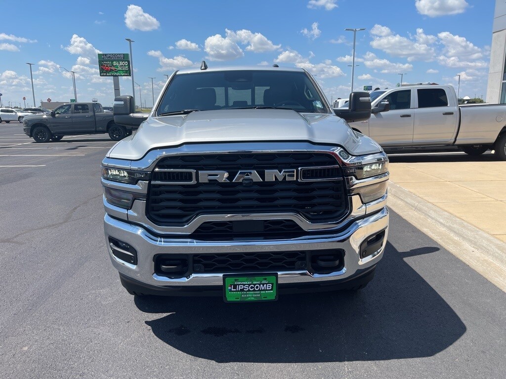 2025 Ram 2500 Tradesman photo 3
