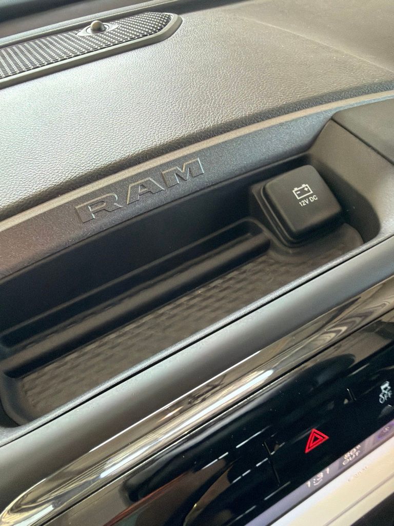 2025 RAM 2500 Tradesman - Photo 30