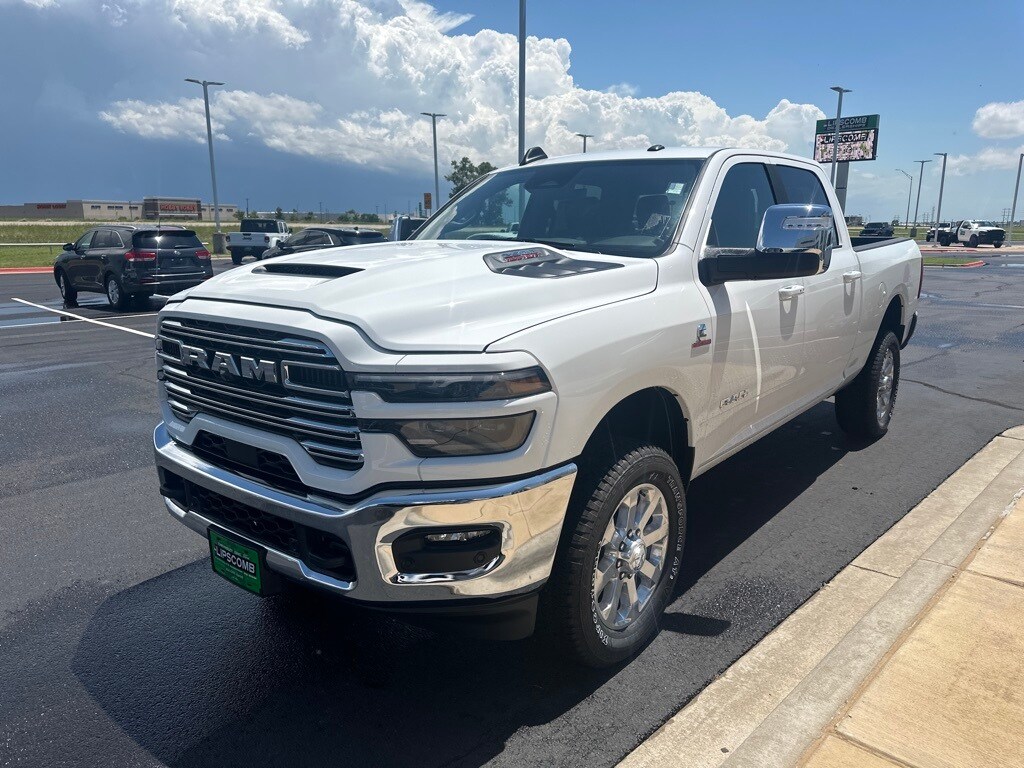 2025 Ram 2500 Laramie photo 4