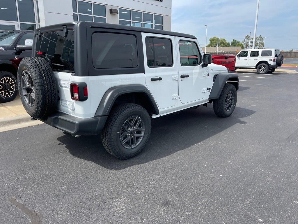 2025 Jeep Wrangler Sport S photo 3