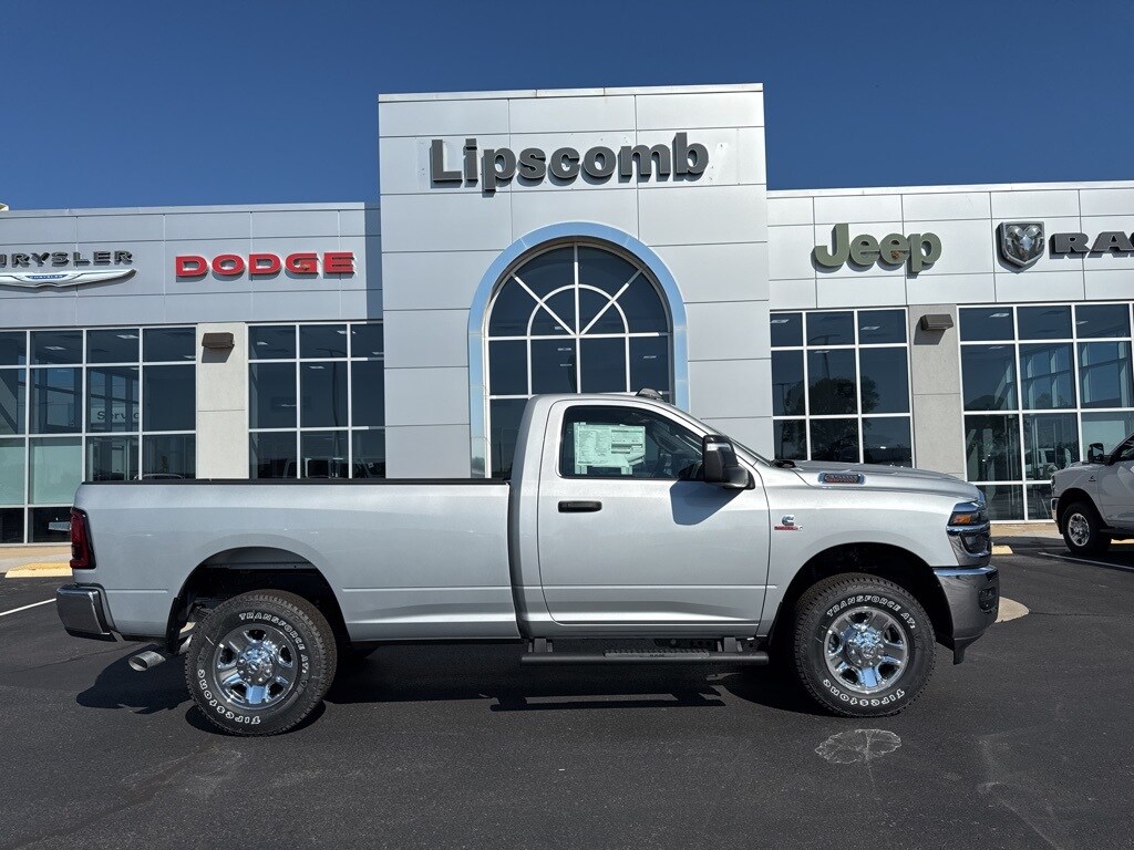 2025 Ram 3500 Tradesman photo 2