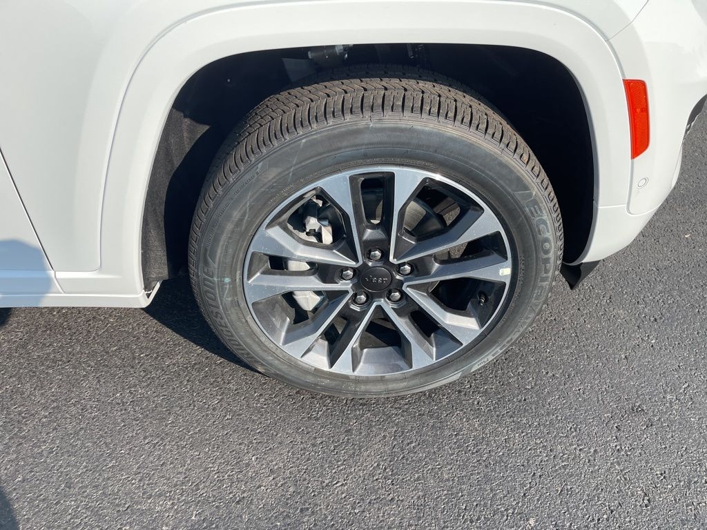 New 2025 Jeep Grand Cherokee Overland Sport Utility