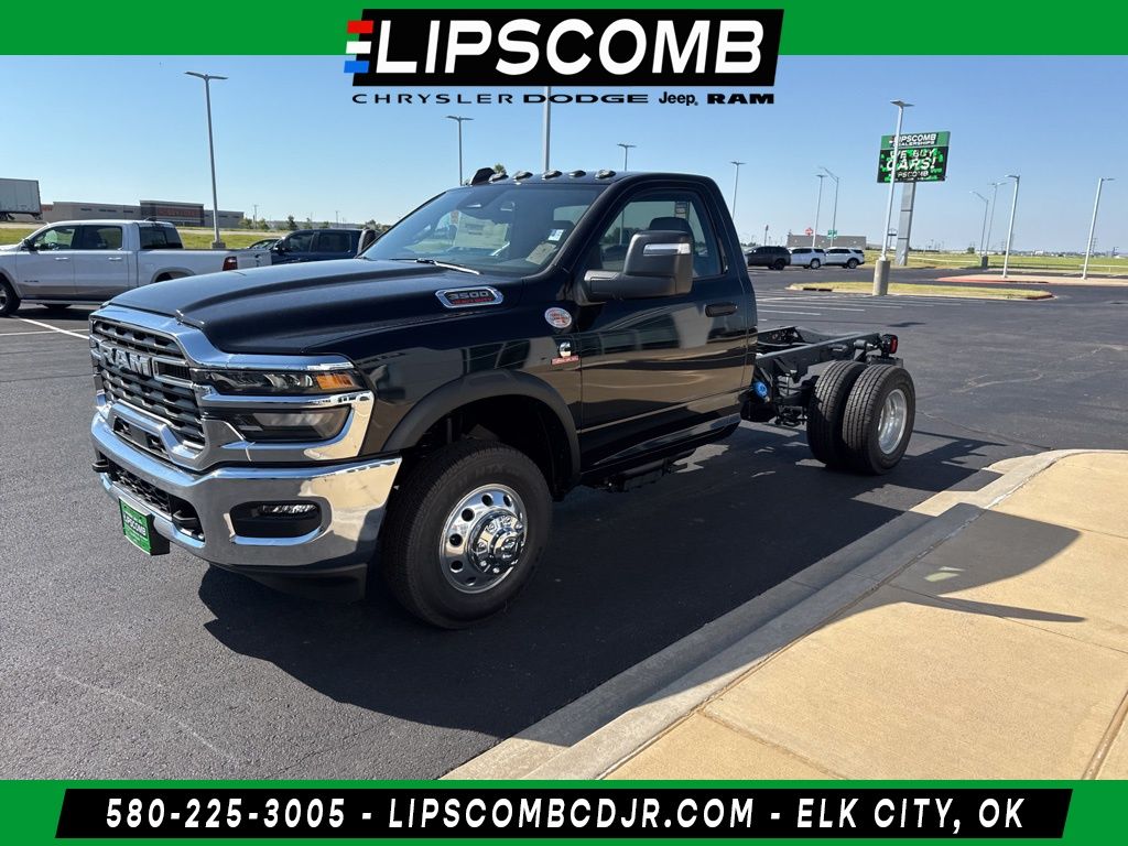 Diamond Black Crystal Pearlcoat 2025 RAM 3500 Chassis Tradesman Regular Cab DRW RWD Pickup Truck 4X2 8-Speed Automatic