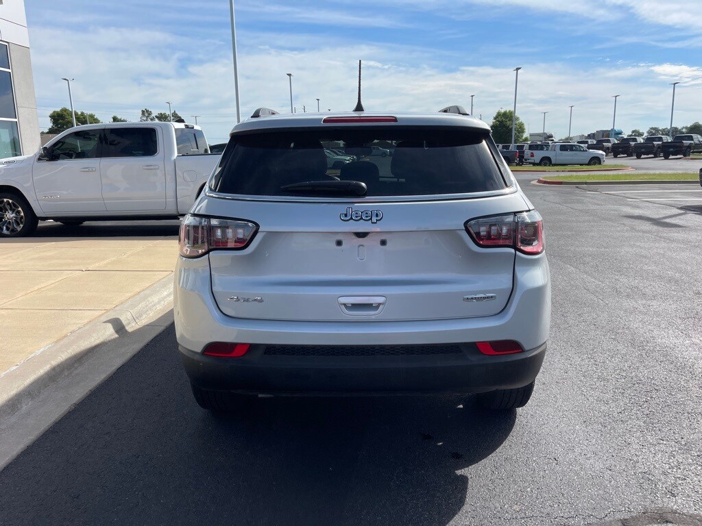 2025 Jeep Compass Latitude photo 4