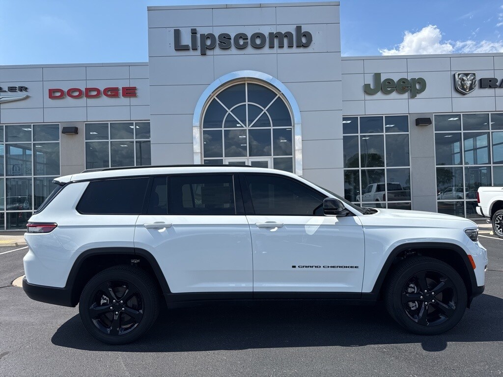 2025 Jeep Grand Cherokee Altitude photo 2