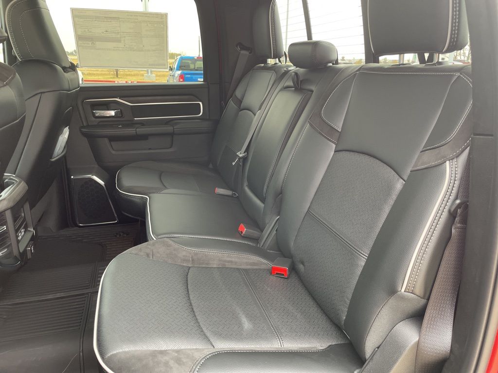 2026 RAM 2500 Laramie - Photo 33
