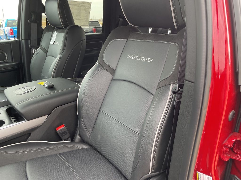 2026 RAM 2500 Laramie - Photo 10