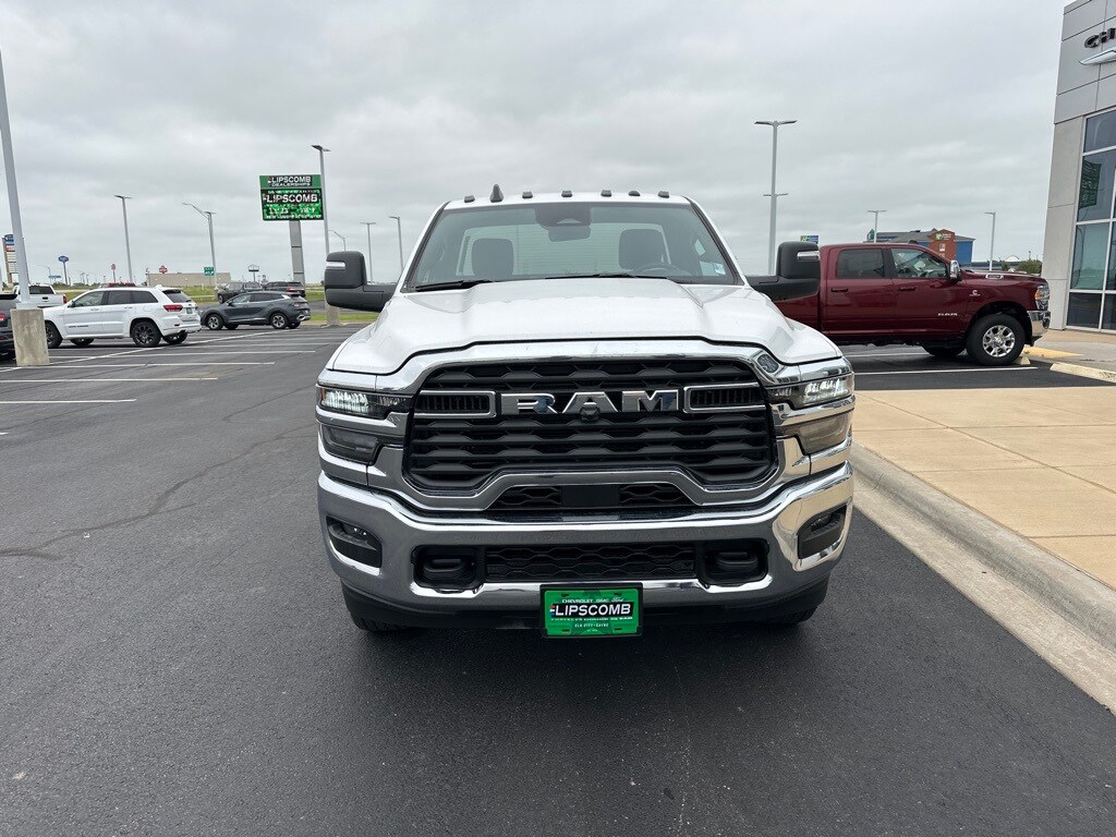2025 Ram 3500 Tradesman photo 3