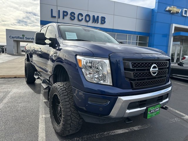 2021 Nissan Titan XD SV's photo
