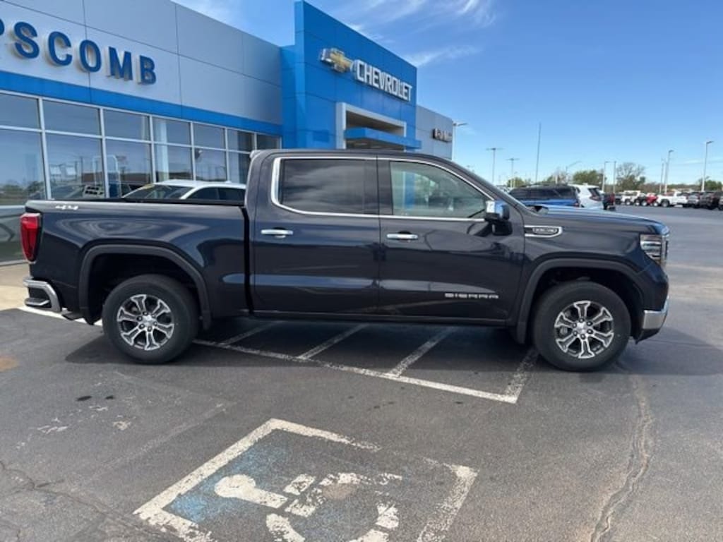 Used 2024 GMC Sierra 1500 SLT Truck