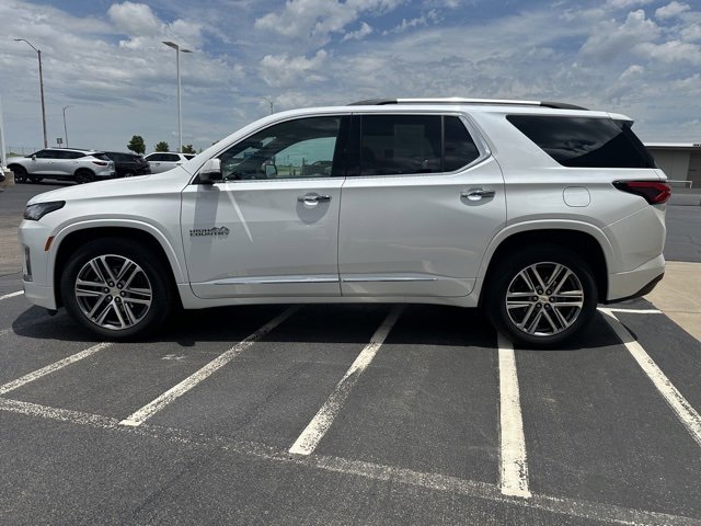 2022 Chevrolet Traverse High Country photo 2