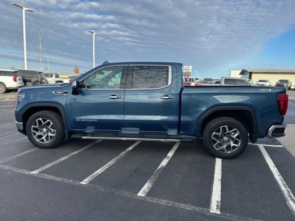 Used 2024 GMC Sierra 1500 SLT Truck