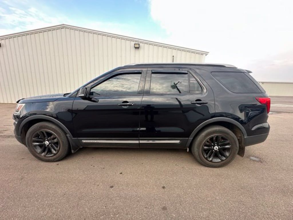 Used 2016 Ford Explorer XLT SUV