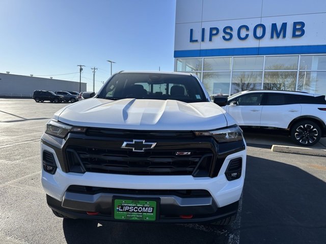 2025 Chevrolet Colorado Z71 photo 2