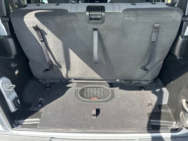2024 Jeep Wrangler 2-Door Sport S - Photo 11