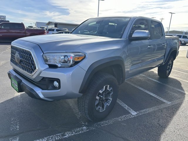 2019 Toyota Tacoma TRD photo 3