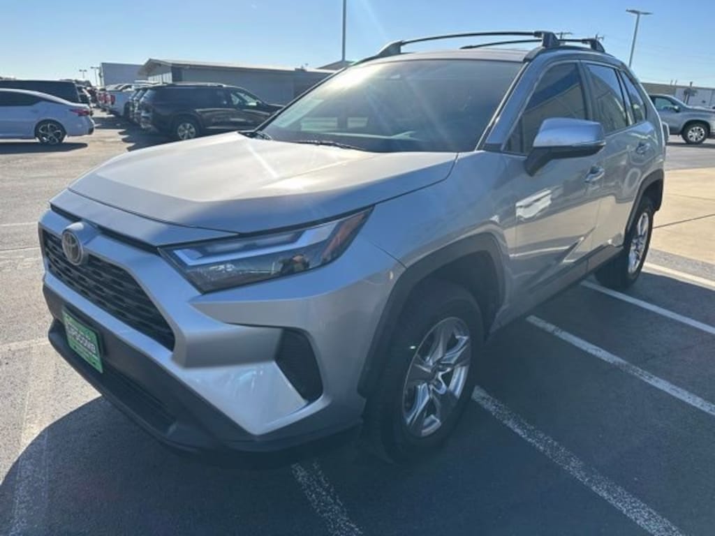 Used 2022 Toyota RAV4 XLE