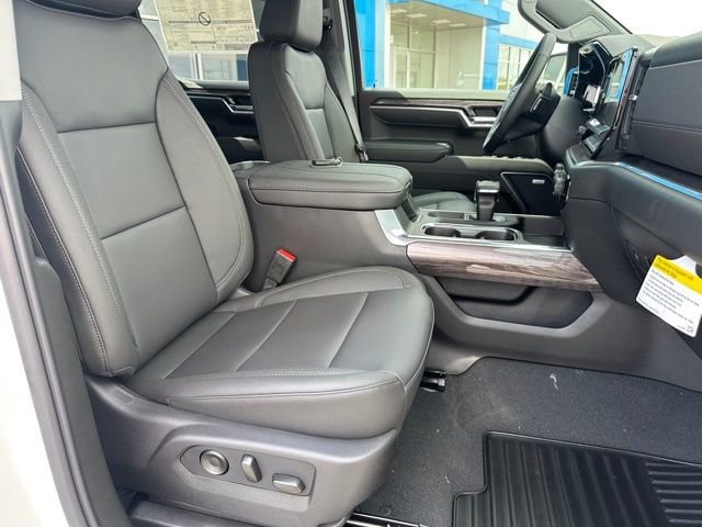 2026 Chevrolet Silverado 1500 LTZ - Photo 10