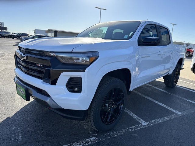 2025 Chevrolet Colorado Z71 photo 3