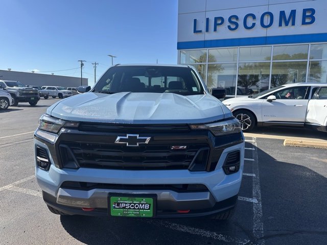 2025 Chevrolet Colorado Z71 photo 2