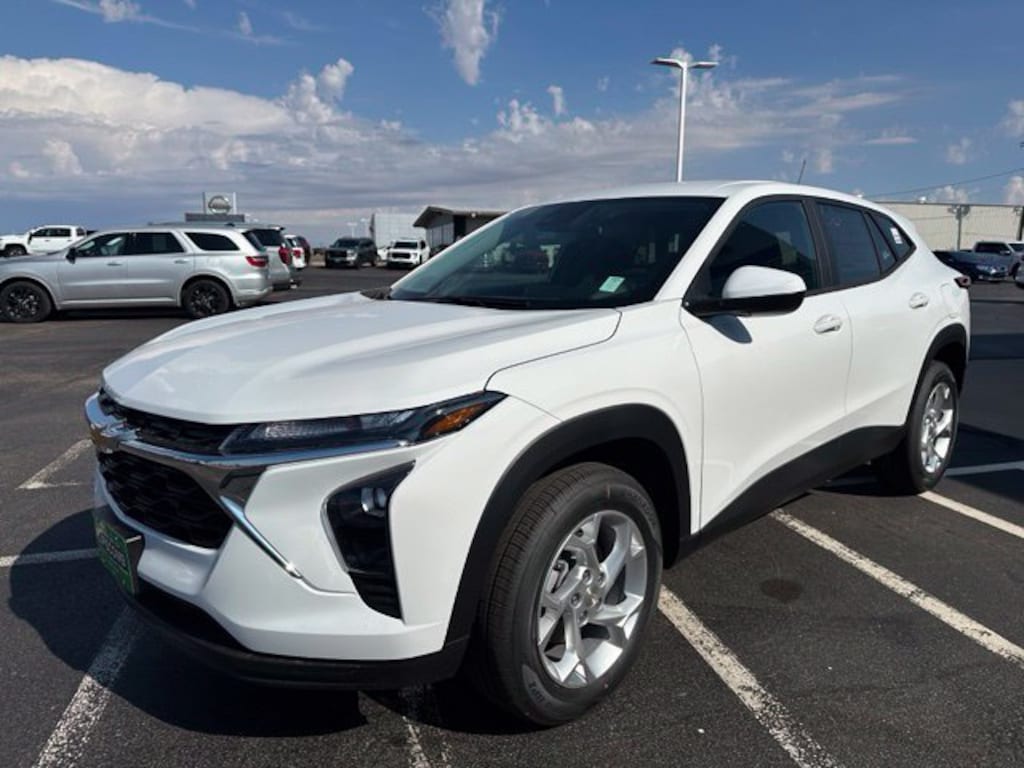 New 2026 Chevrolet Trax LS SUV