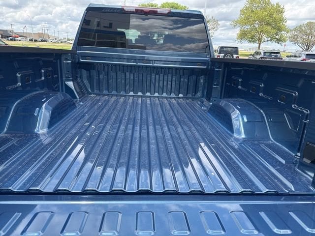 2026 Chevrolet Silverado 2500 HD Custom - Photo 9