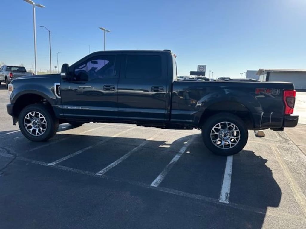 Used 2021 Ford F-250 Lariat Truck