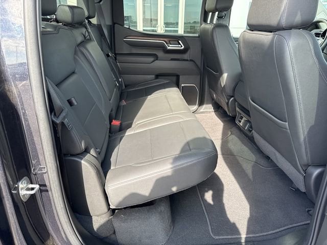 2024 GMC Sierra 1500 SLT - Photo 23