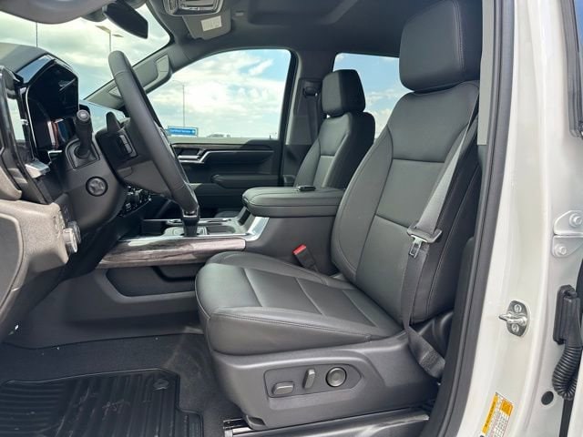 2026 Chevrolet Silverado 1500 LTZ - Photo 9