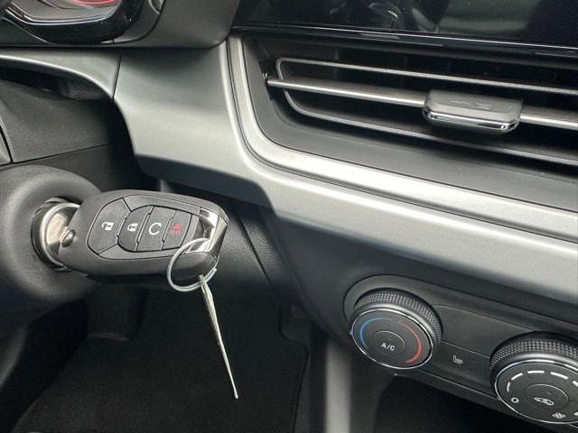 2026 Chevrolet Trax RS - Photo 17