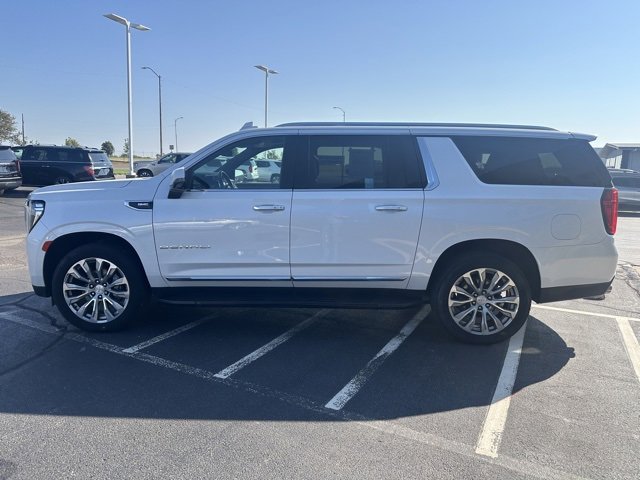 2022 Gmc Yukon XL Denali photo 3