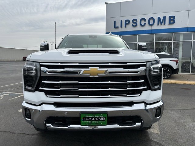 2025 Chevrolet Silverado 3500HD LTZ photo 2