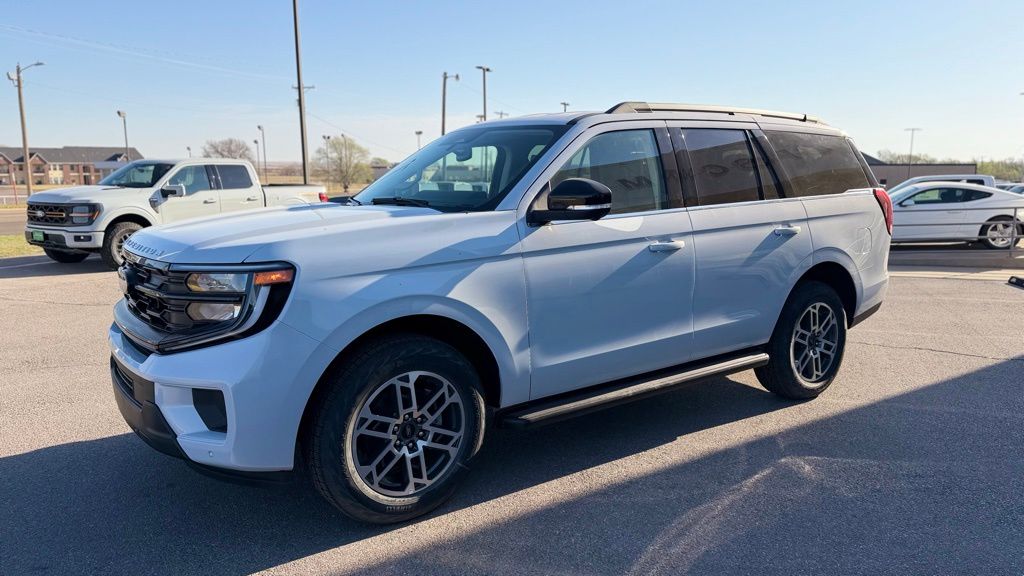 2026 Ford Expedition Active - Photo 16