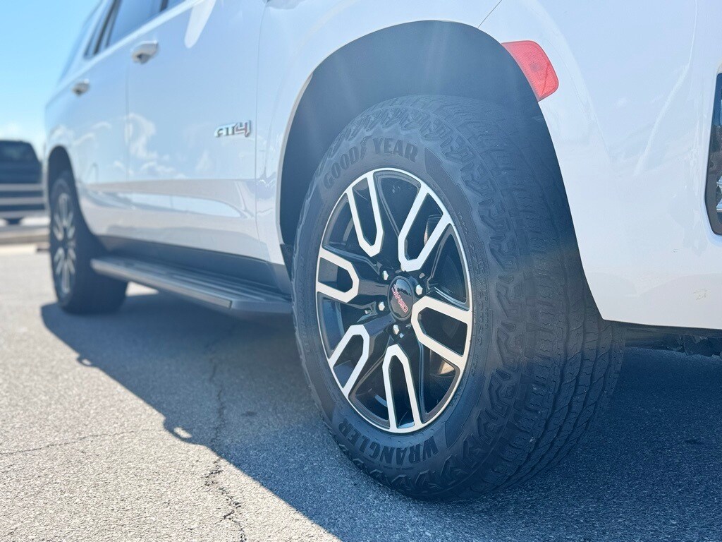 2024 Gmc Yukon AT4 photo 2
