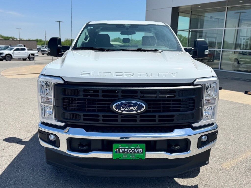 2025 Ford F-250 XL photo 3