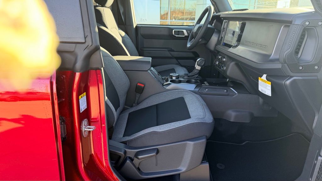 2025 Ford Bronco 4-Door Base - Photo 20