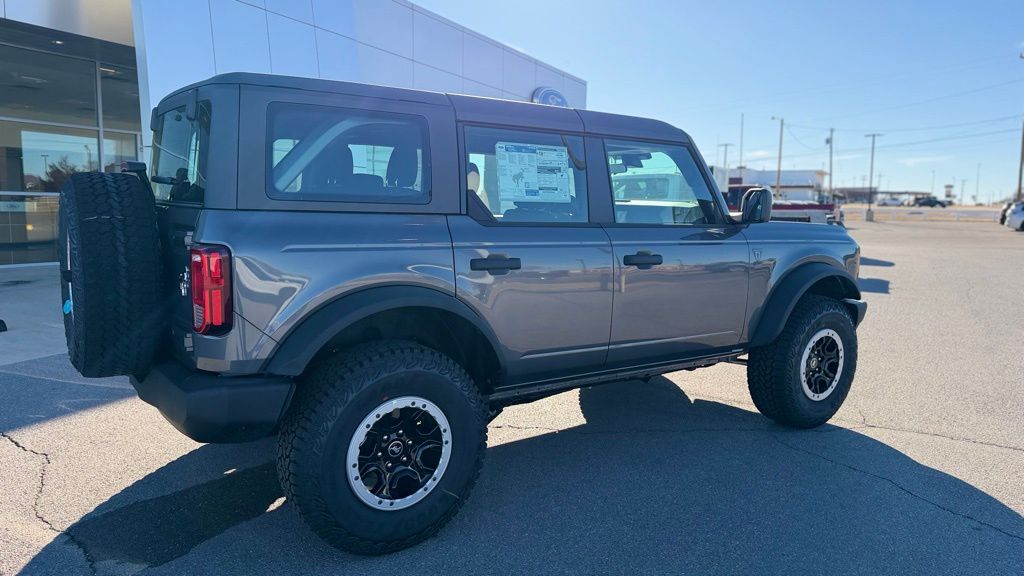 2025 Ford Bronco 4-Door Base - Photo 6