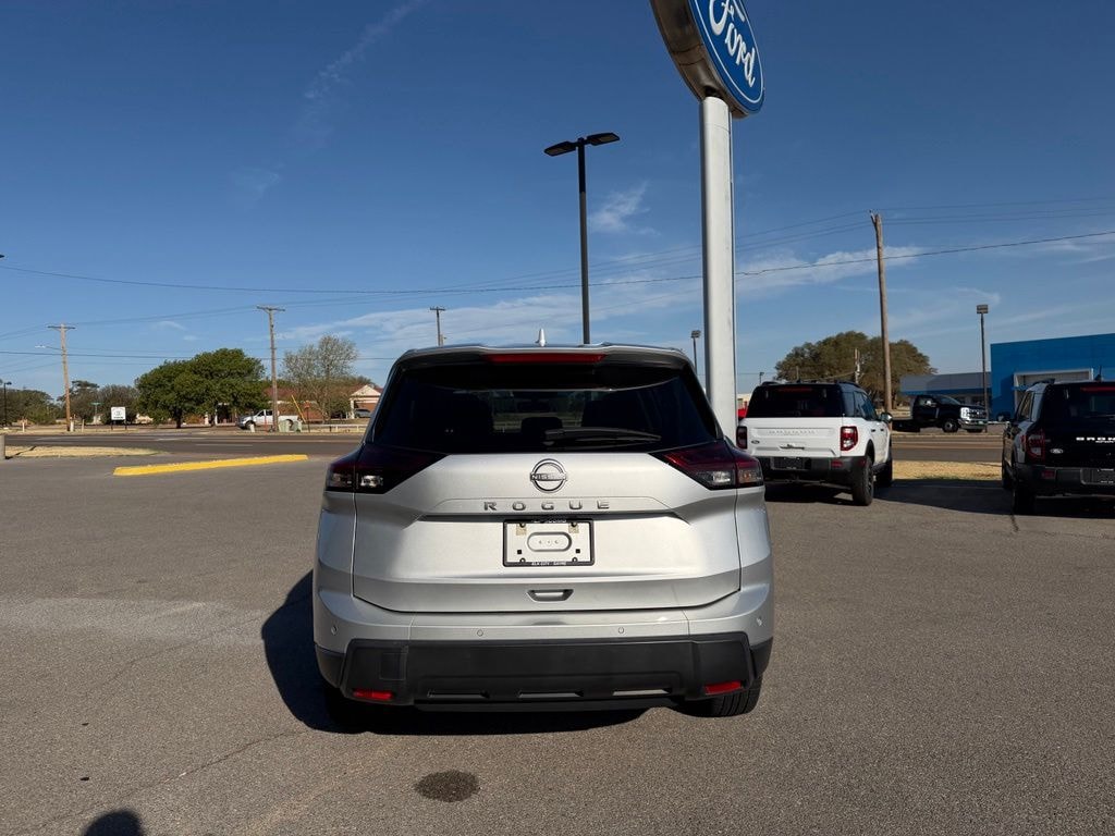 Used 2025 Nissan Rogue SV SUV