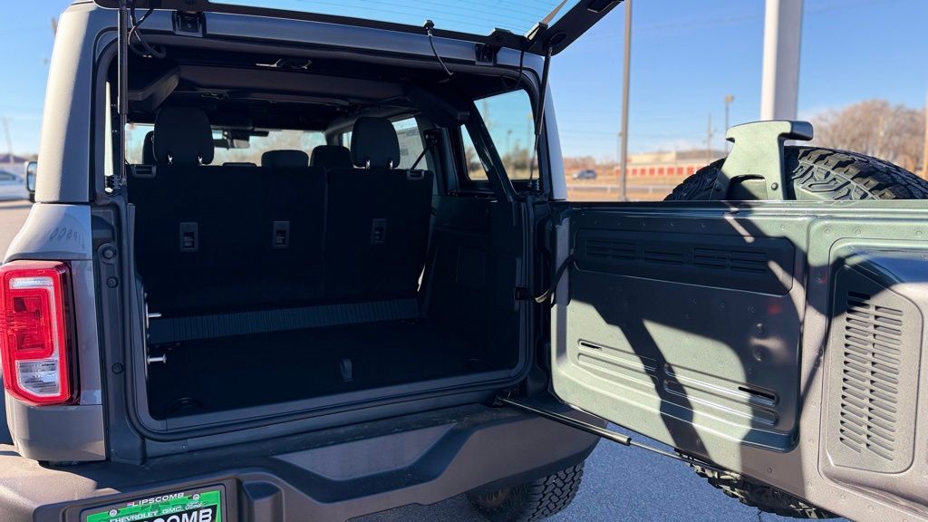 2025 Ford Bronco 4-Door Base - Photo 9