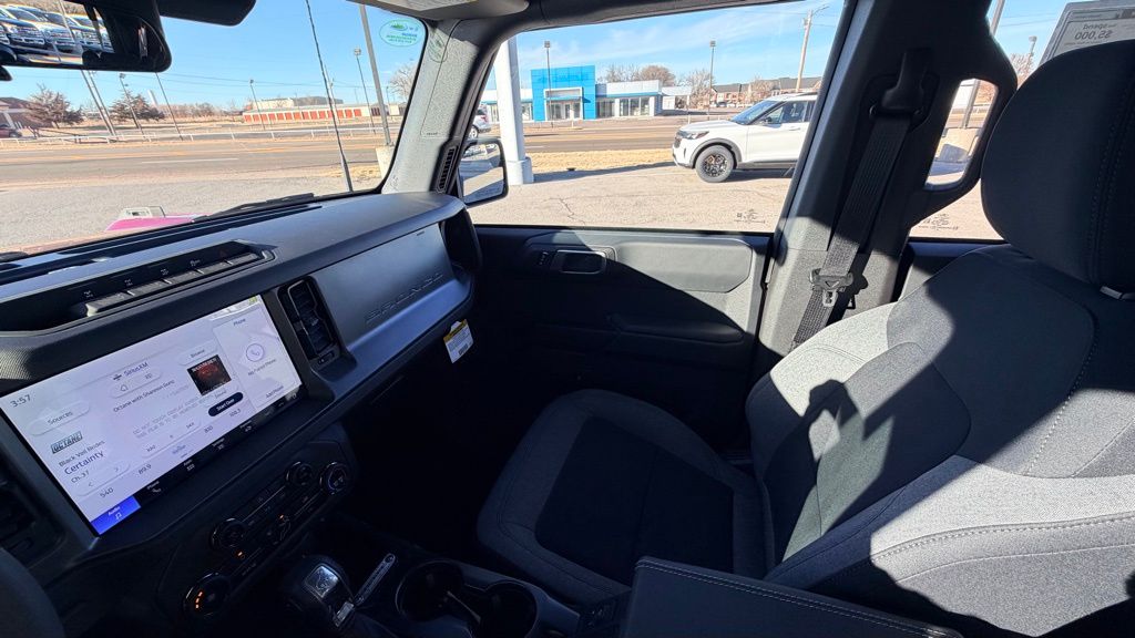 2025 Ford Bronco 4-Door Base - Photo 27
