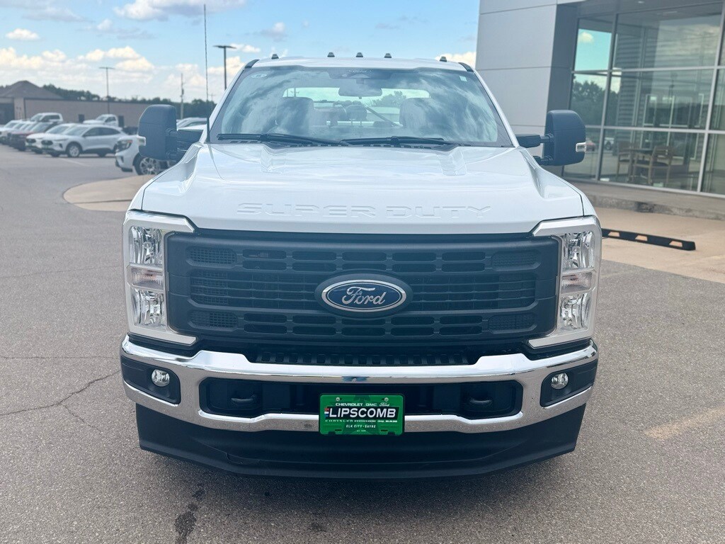 2024 Ford F-350 XL photo 3